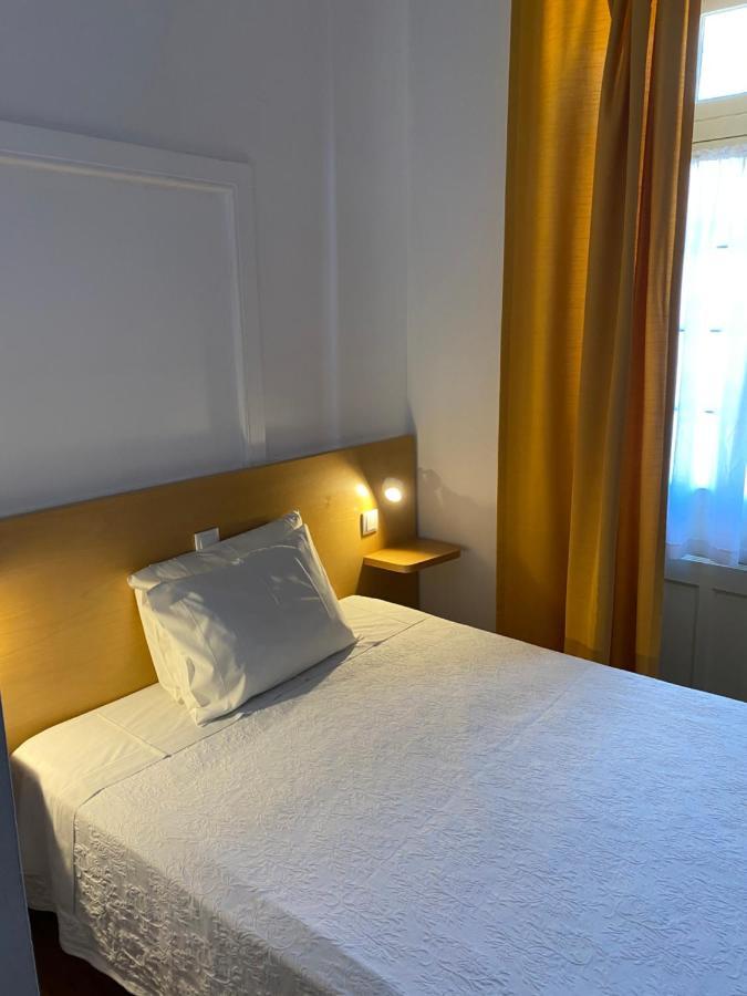 Guest house Lusa Atenas 2*